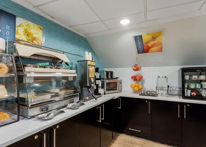 Best Western Plus Brooklyn Bay Hotel